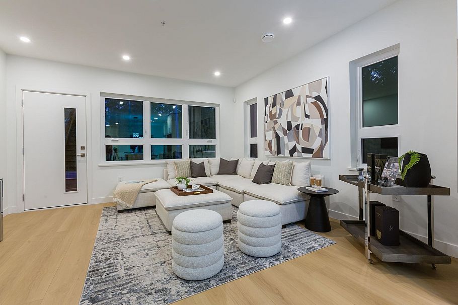 846 St. Denis Avenue North Vancouver, BC - 4