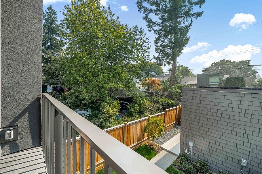 1 1120 E 23rd Avenue Vancouver, BC - 34