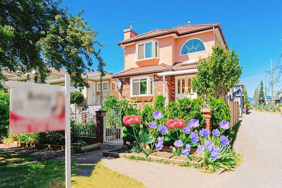 75 E 56th Avenue Vancouver, BC - 2