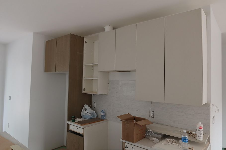 A 2735 W 8th Avenue Vancouver, BC - 10