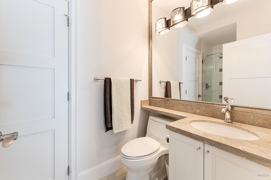 4698 W 11th Avenue Vancouver, BC - 27