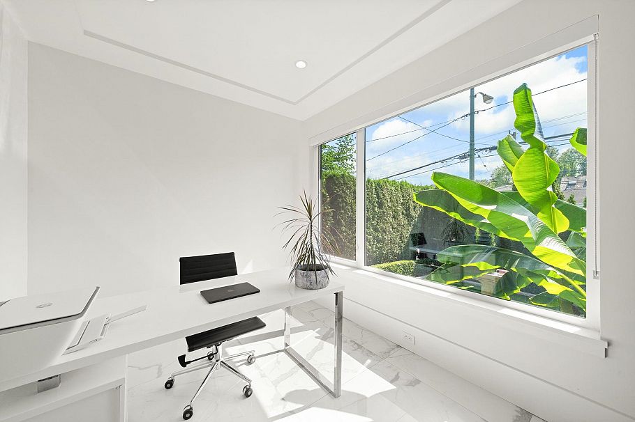 4623 W 4th Avenue Vancouver, BC - 9