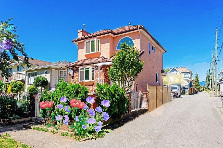 75 E 56th Avenue Vancouver, BC - 3