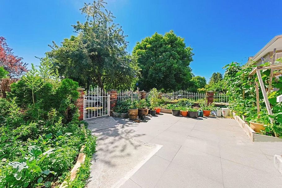 75 E 56th Avenue Vancouver, BC - 32