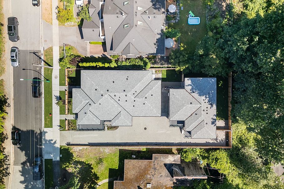 846 St. Denis Avenue North Vancouver, BC - 34