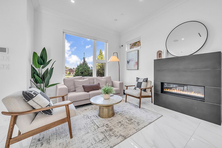 90 W 27th Avenue Vancouver, BC - 3