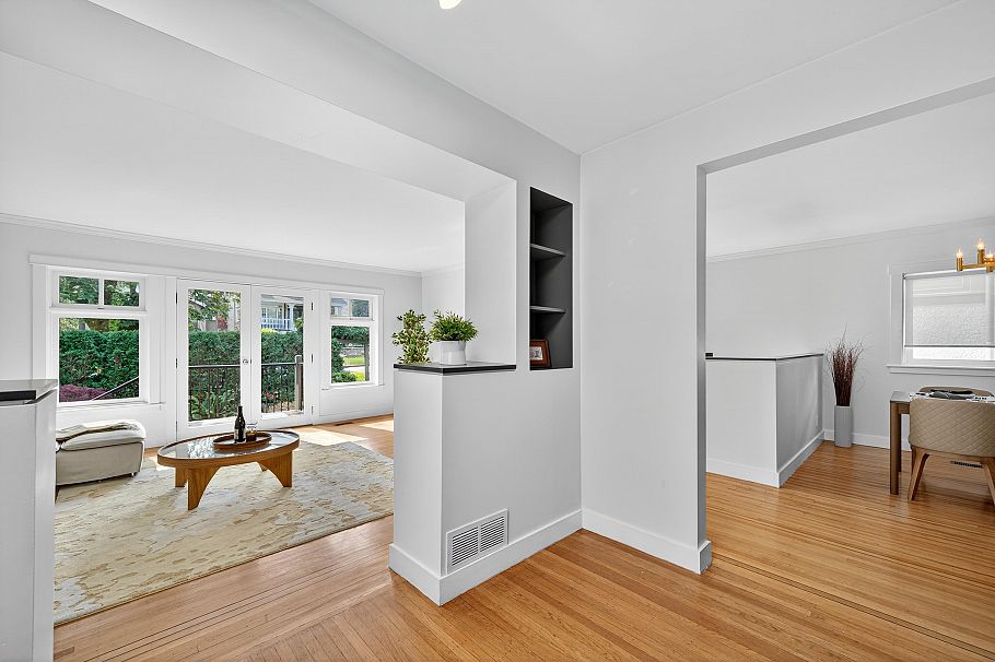 4427 W 7th Avenue Vancouver, BC - 22