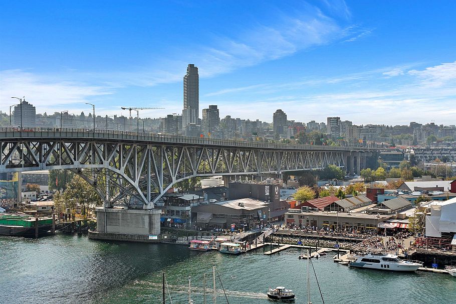 1301 1501 Howe Street Vancouver, BC - 34