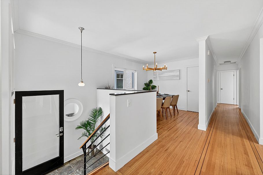 4427 W 7th Avenue Vancouver, BC - 24