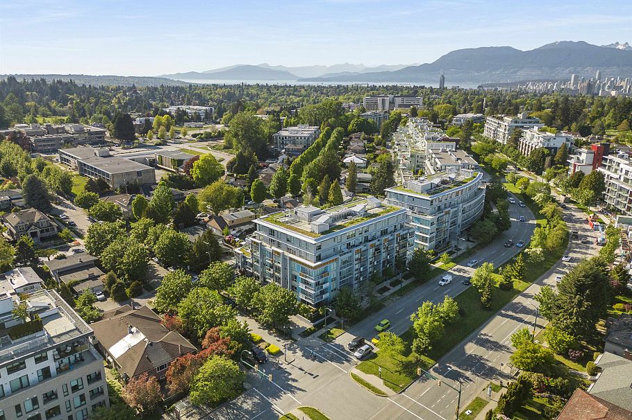 303 5289 Cambie Street Vancouver, BC - 1