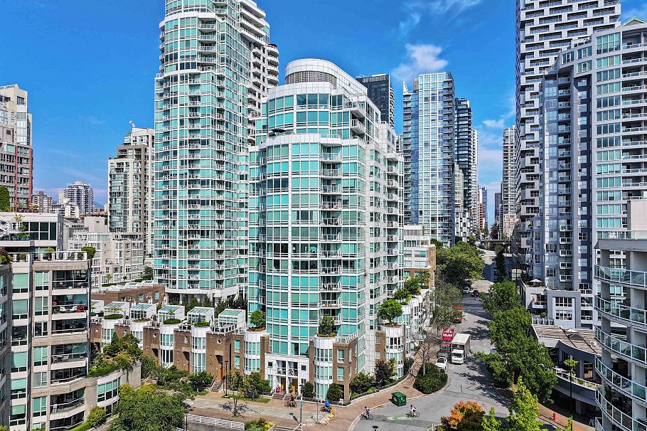1301 1501 Howe Street Vancouver, BC - 38