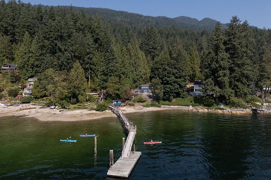 5439 Indian River Drive North Vancouver, BC - 3