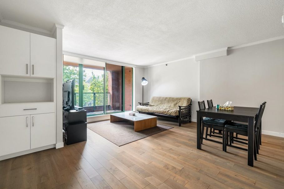 312 503 W 16th Avenue Vancouver, BC - 4