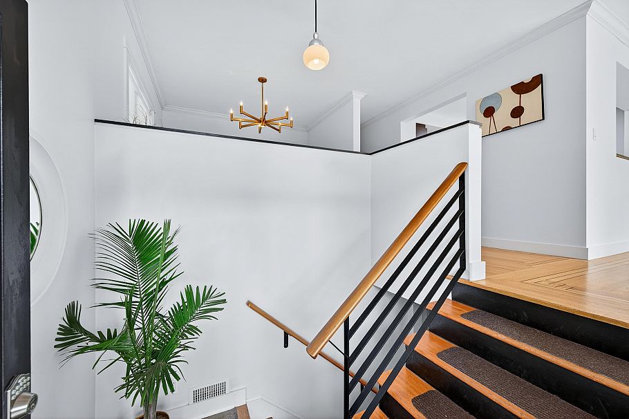 4427 W 7th Avenue Vancouver, BC - 6