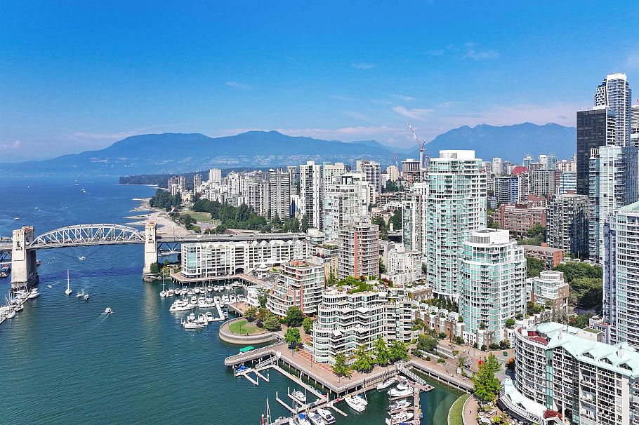 1301 1501 Howe Street Vancouver, BC - 33