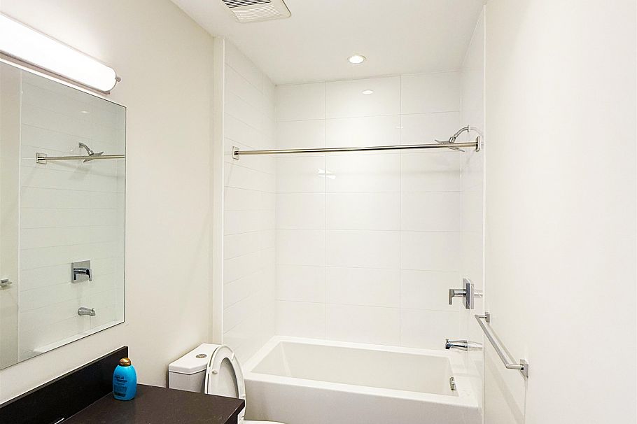 1702 8533 River District Crossing Vancouver, BC - 12