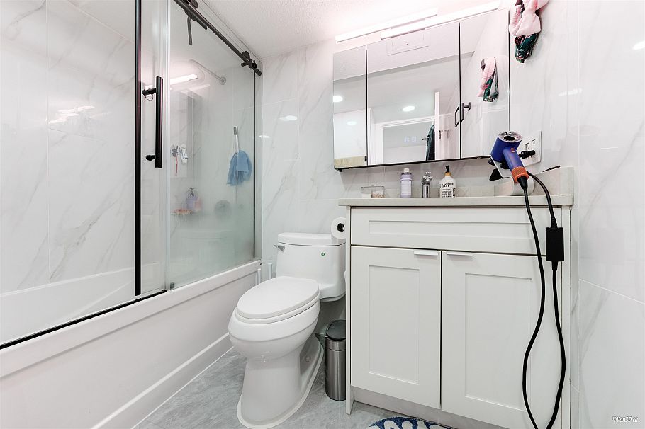 914 950 Drake Street Vancouver, BC - 23