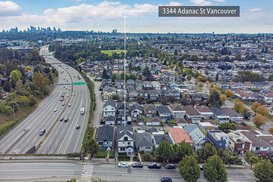 2 3344 Adanac Street Vancouver, BC - 33