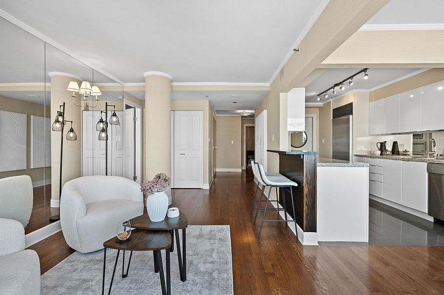 1301 1501 Howe Street Vancouver, BC - 8