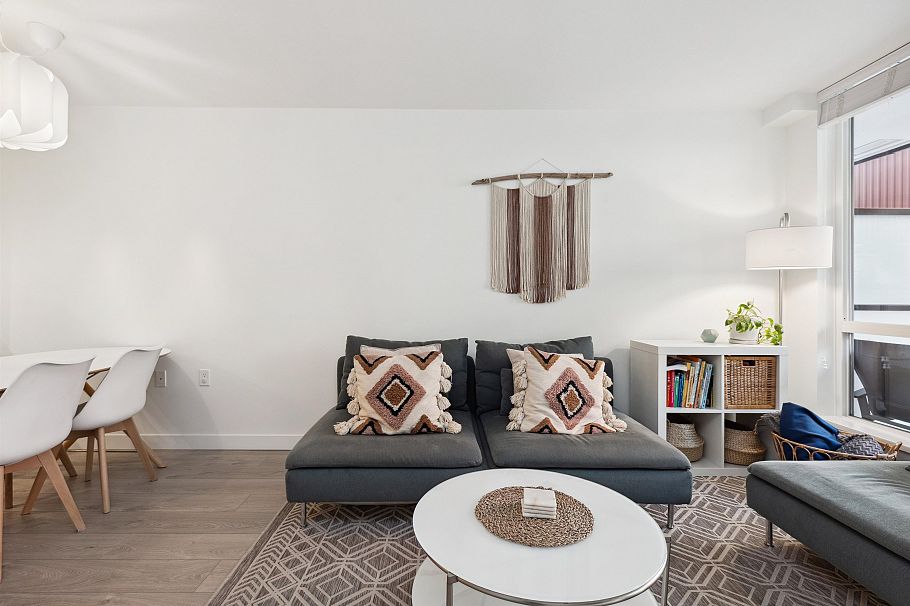 107 128 E 8th Street North Vancouver, BC - 10