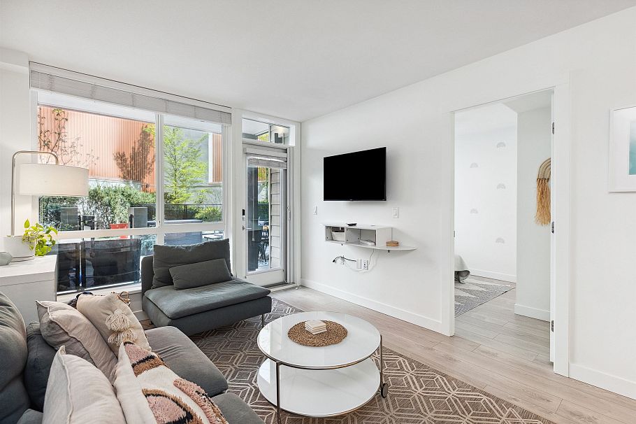 107 128 E 8th Street North Vancouver, BC - 3