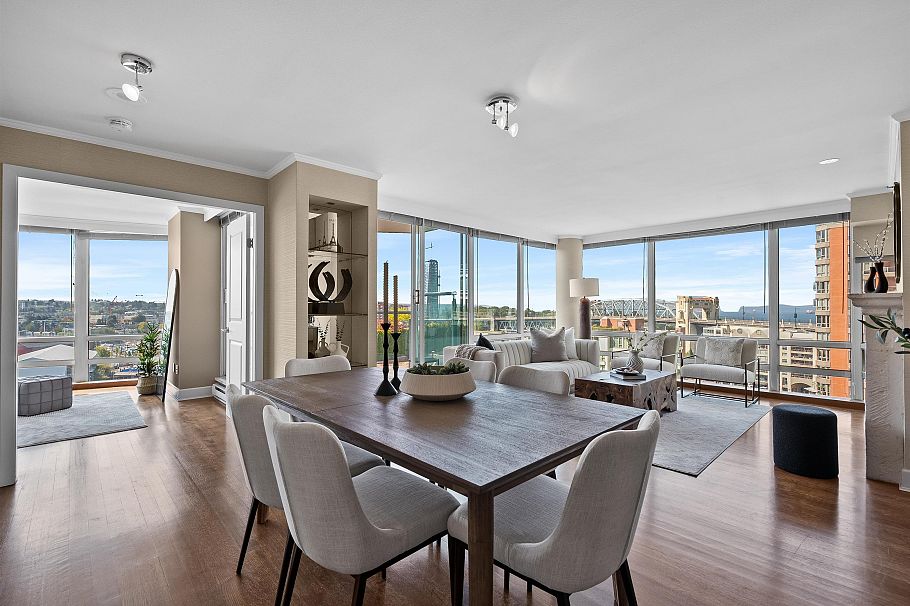 1301 1501 Howe Street Vancouver, BC - 1