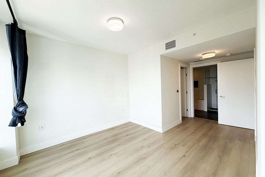 1702 8533 River District Crossing Vancouver, BC - 8