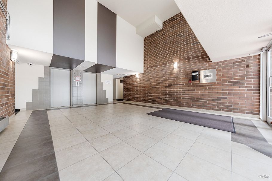 914 950 Drake Street Vancouver, BC - 3