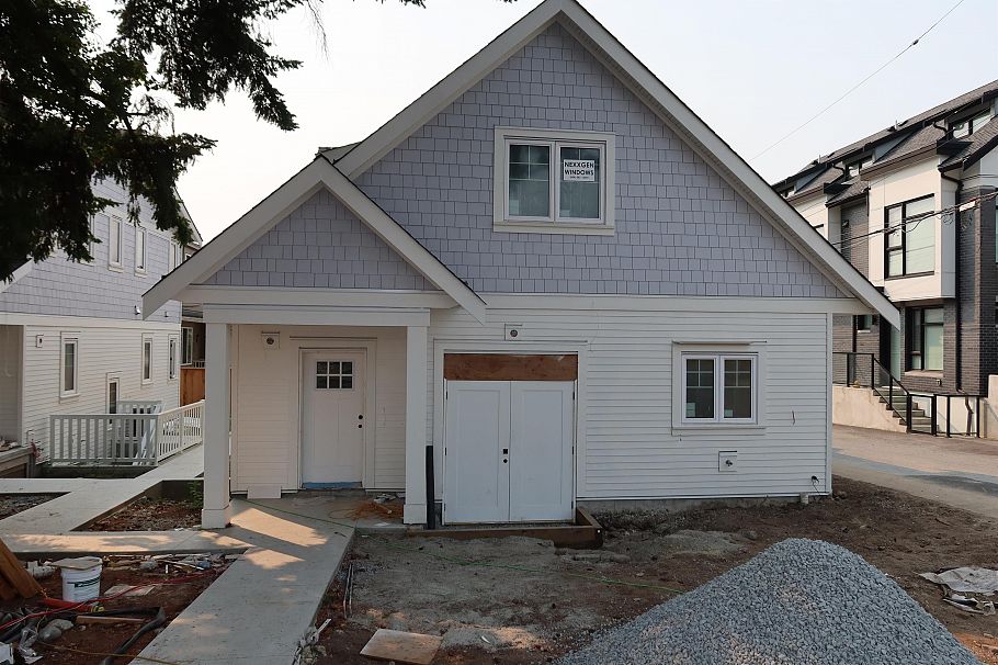 970 Park Drive Vancouver, BC - 1