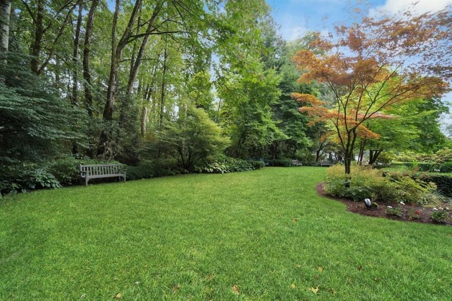 205 1327 E Keith Road North Vancouver, BC - 11