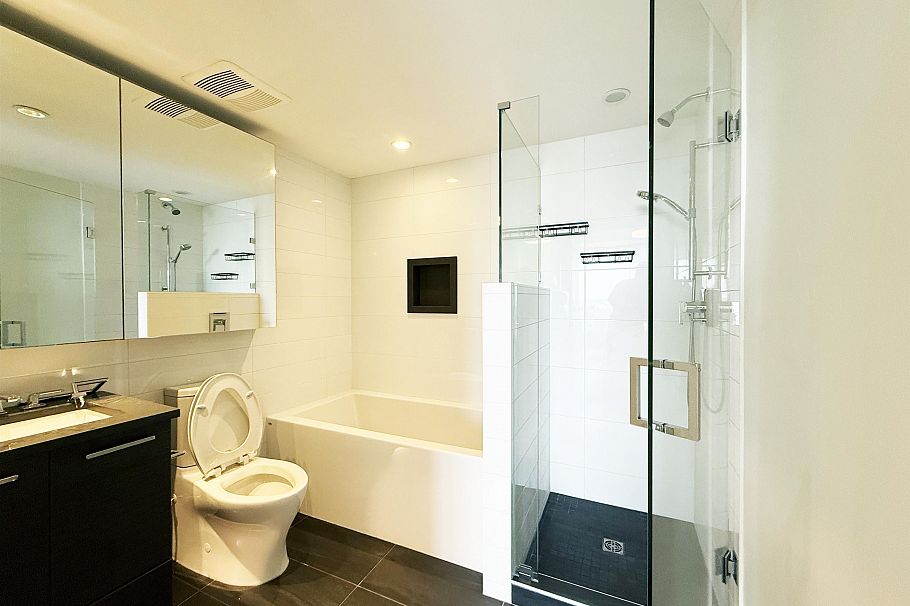 1702 8533 River District Crossing Vancouver, BC - 10