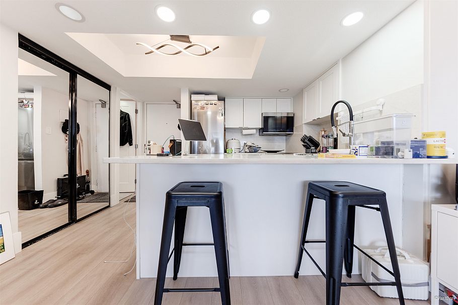 914 950 Drake Street Vancouver, BC - 8