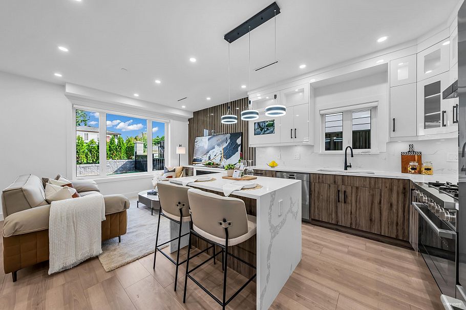 2 3344 Adanac Street Vancouver, BC - 15