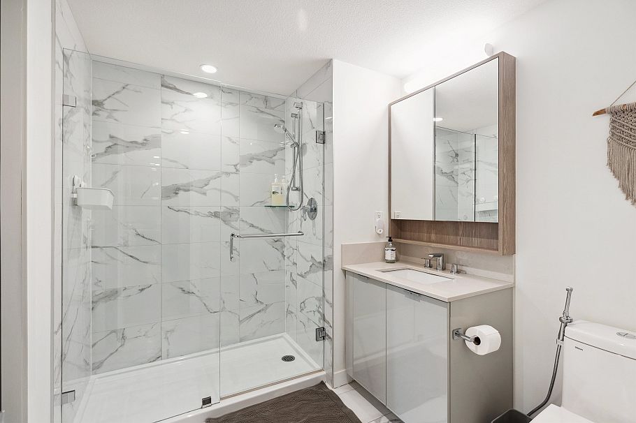 107 128 E 8th Street North Vancouver, BC - 19