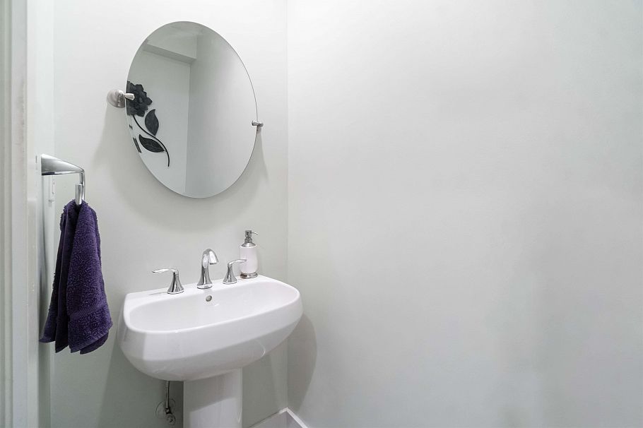 720 W 68th Avenue Vancouver, BC - 15