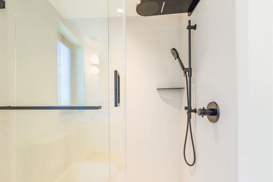 51 550 W 28th Avenue Vancouver, BC - 29