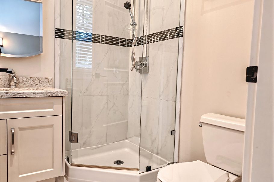 3520 W 37th Avenue Vancouver, BC - 26