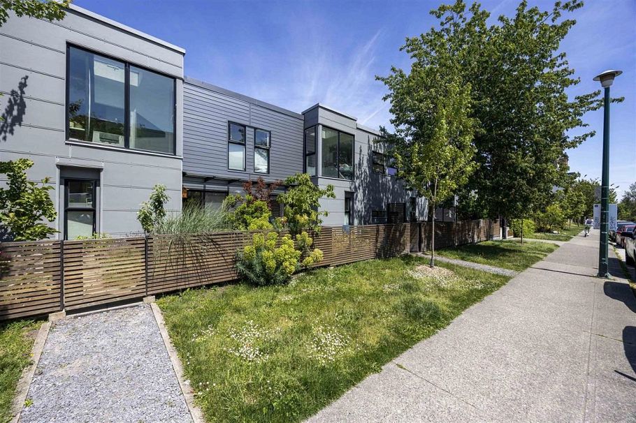 3 488 Jackson Avenue Vancouver, BC - 2