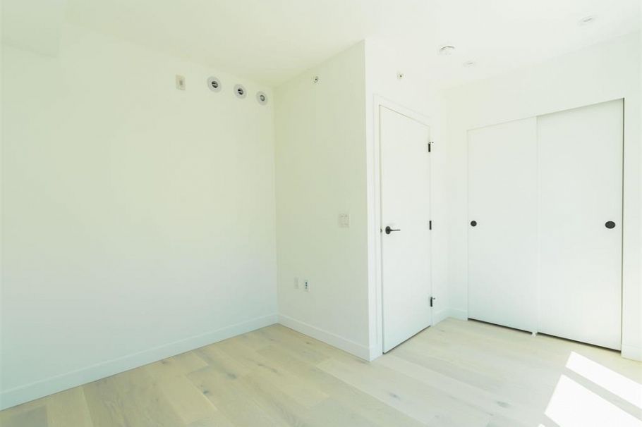 51 550 W 28th Avenue Vancouver, BC - 24