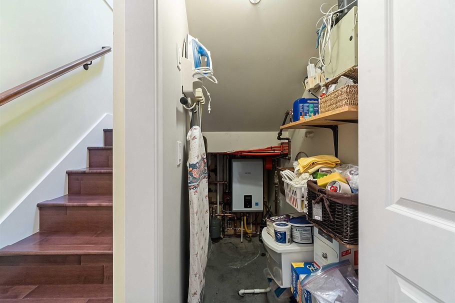 720 W 68th Avenue Vancouver, BC - 16