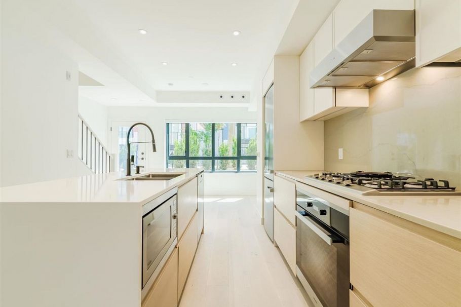 51 550 W 28th Avenue Vancouver, BC - 6