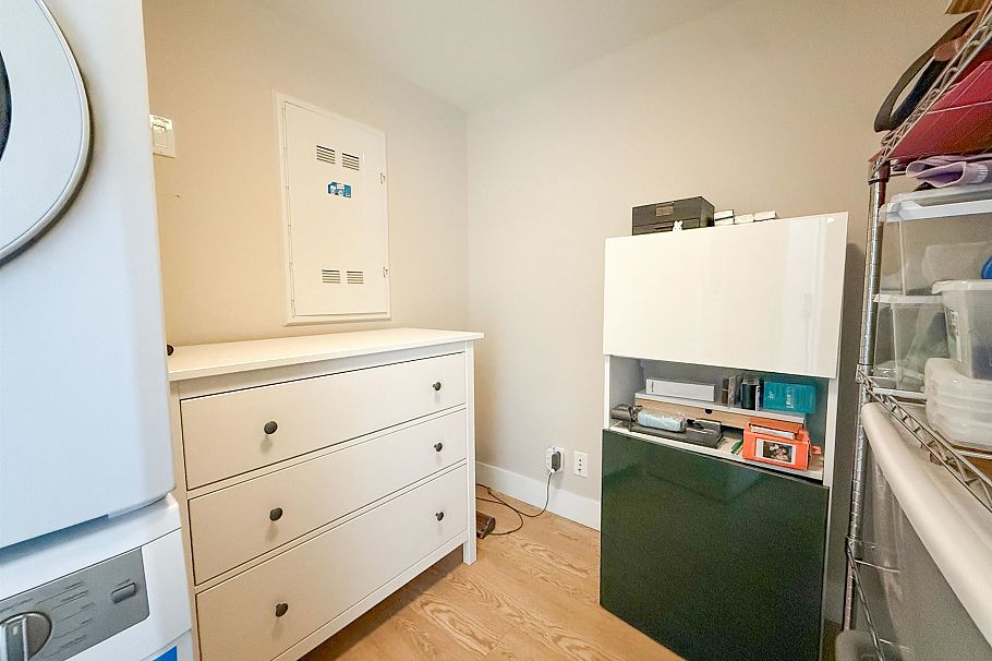 305 1783 Manitoba Street Vancouver, BC - 13