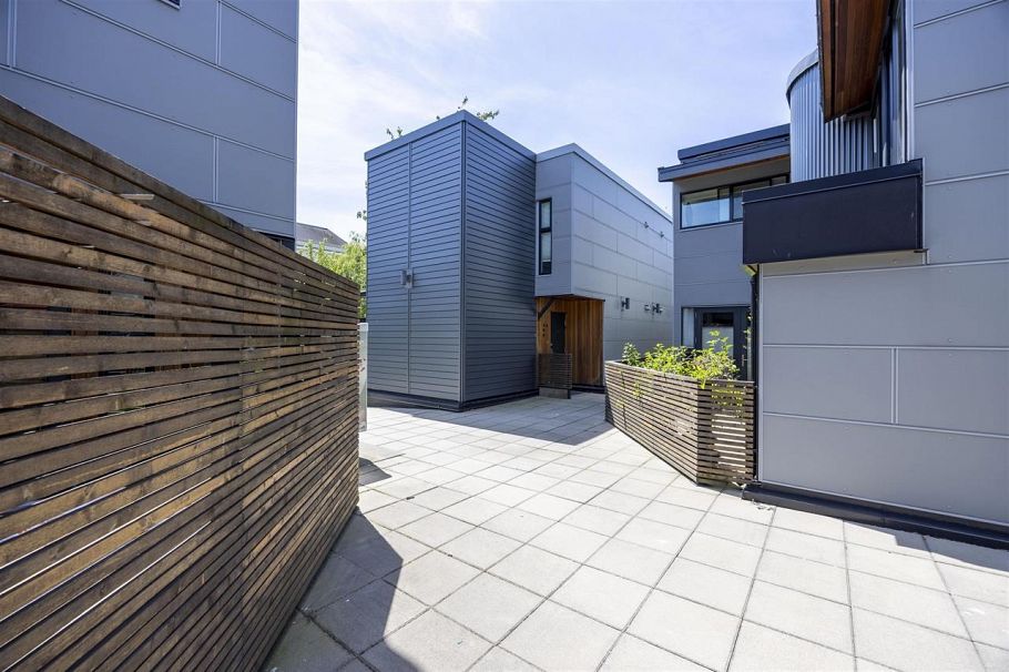 3 488 Jackson Avenue Vancouver, BC - 4