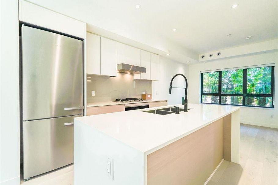 51 550 W 28th Avenue Vancouver, BC - 5