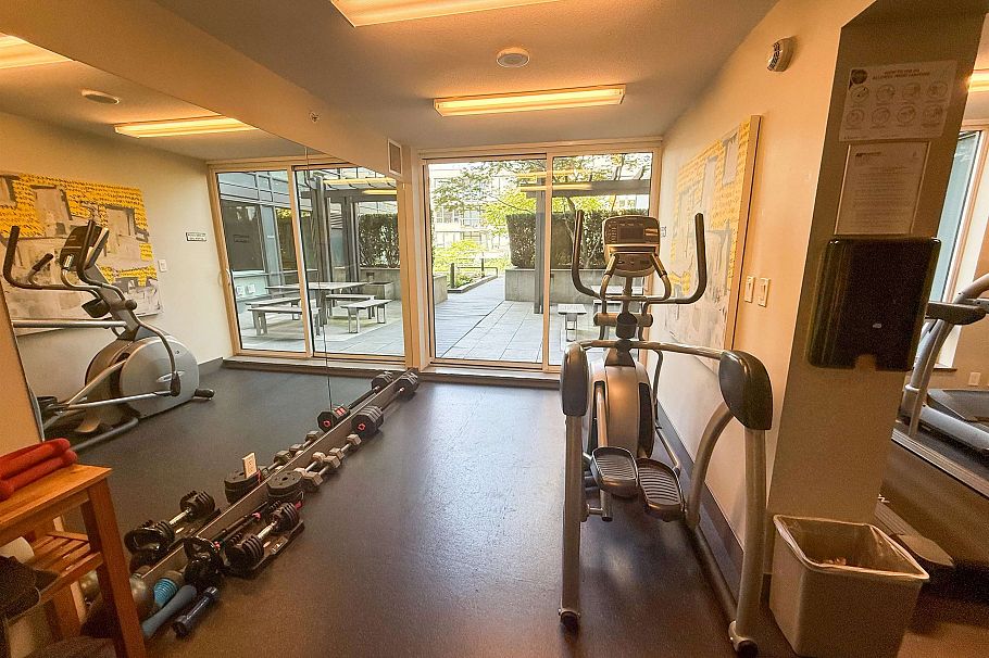 305 1783 Manitoba Street Vancouver, BC - 21