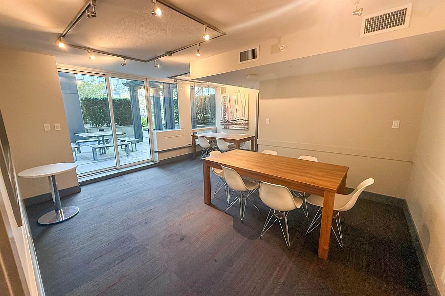 305 1783 Manitoba Street Vancouver, BC - 18