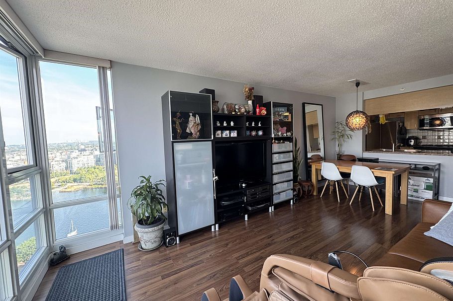 3202 1033 Marinaside Crescent Vancouver, BC - 13