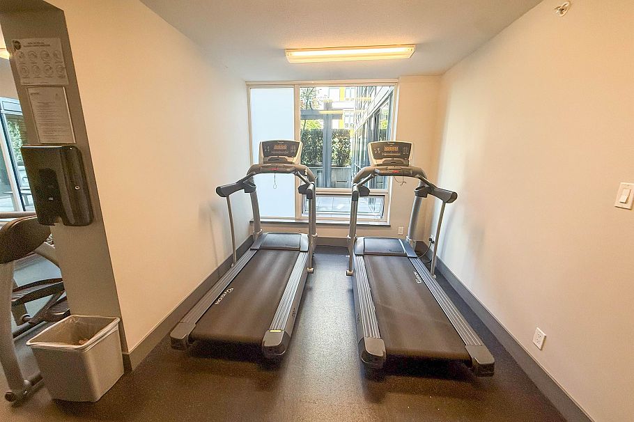 305 1783 Manitoba Street Vancouver, BC - 19