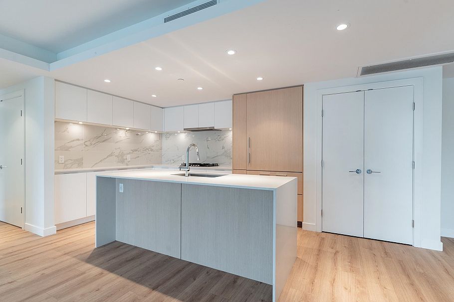 401 1500 Fern Street North Vancouver, BC - 6