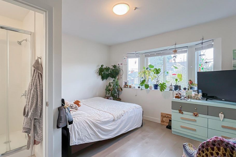 736 E 55th Avenue Vancouver, BC - 18